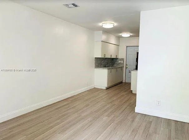 738 NE 86th St #5 — Photo 4