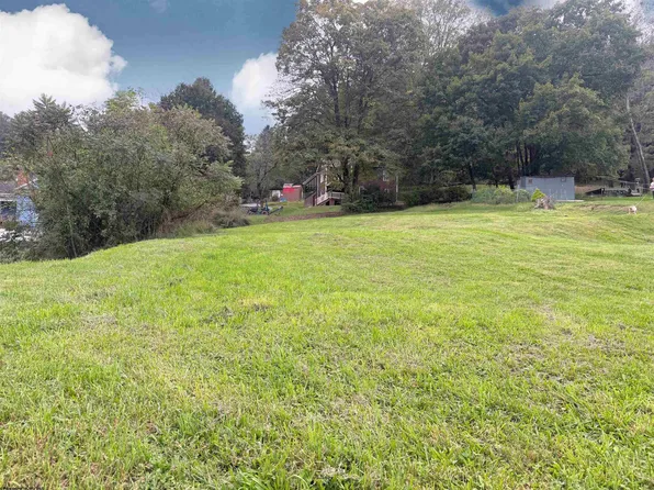 310-312 Warder Ave, Grafton, WV 26354