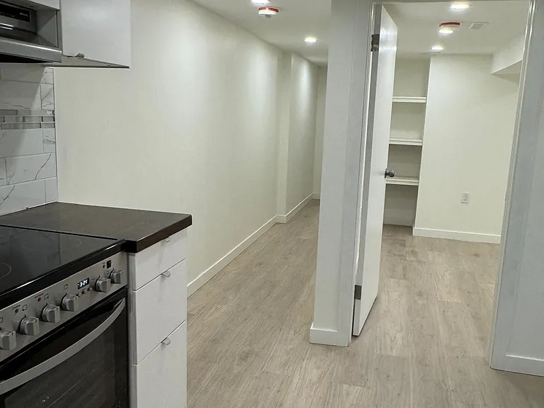 1222 Shaw St #BASEMENT — Photo 10