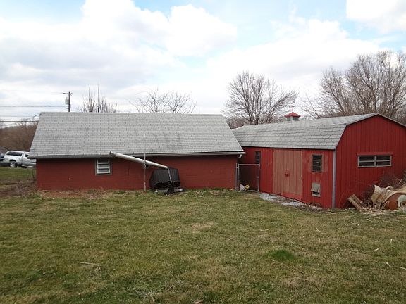 3rd image of 2615 Marston Rd