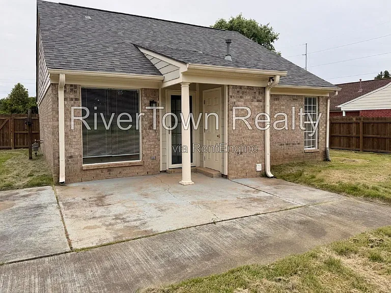 10570 Pecan View Dr — Photo 20
