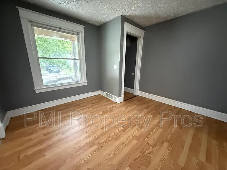 1415 N 37th St — Photo 4