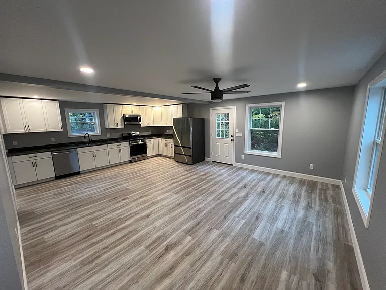 24 Chelsey Ln #A — Photo 3