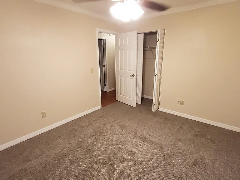2975 NE 33rd Pl — Photo 9