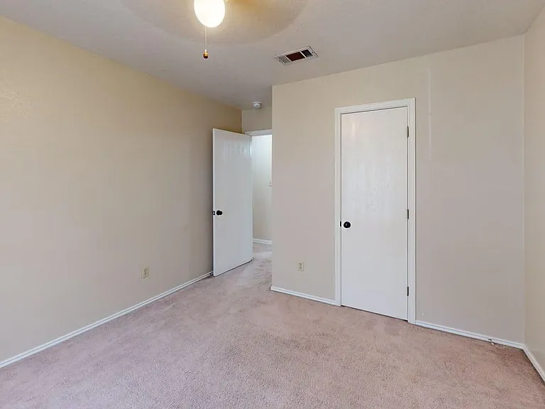 4405 Hondo Dr — Photo 12