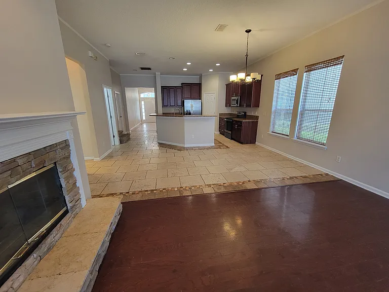 6319 Endelstow Ln — Photo 12