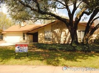 2510 Glen Ct, Irving, TX 75062