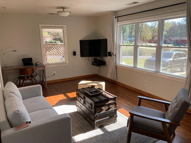 Living room with 50" TV
