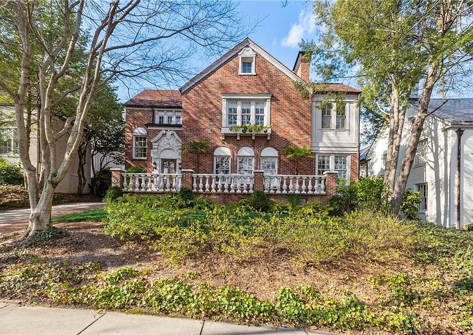 1st image of 110 Brighton Rd NE