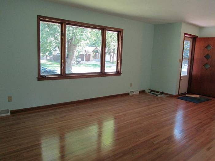 Hardwood Floors in Liv Rm