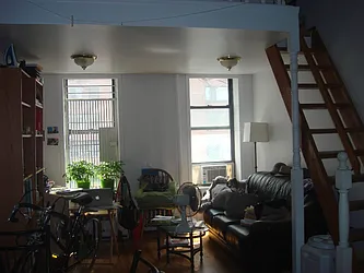 Rented by Elinor Taasa, LREB