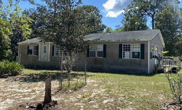 1st image of 20832 South Rd