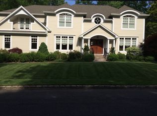 211 Whitman St, Haworth, NJ 07641