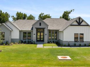 2180 Middlewood Cir, Granbury, TX 76049
