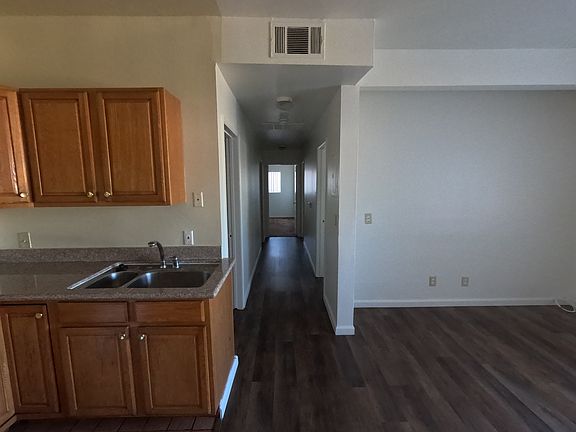 4th image of 11336 Martha St APT 4