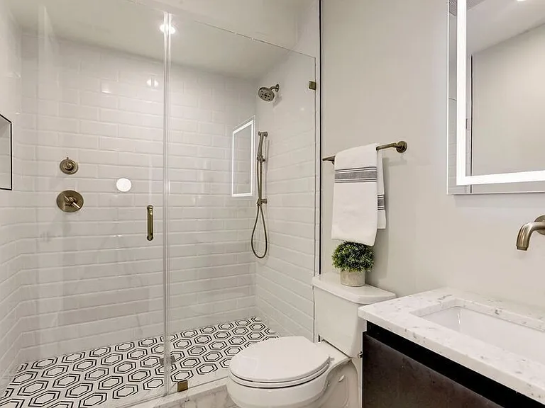 1331 Taylor St NW #1 — Photo 19