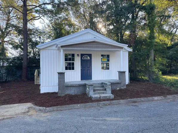718 N Cherry St, Dothan, AL 36303