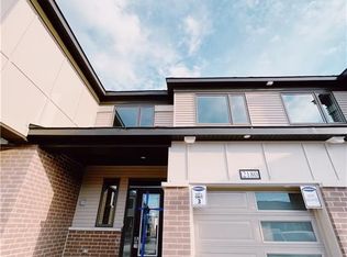 2180 Winsome Ter, Ottawa, ON K4A 5N1