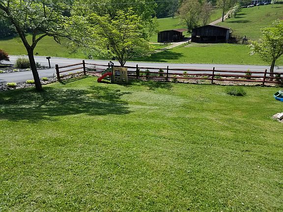 4th image of 174 Deck Valley Ln