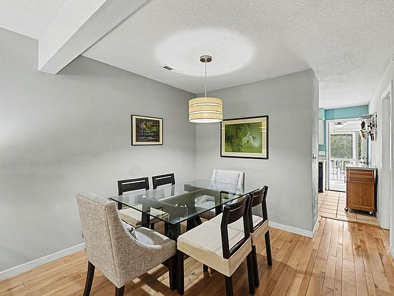 Dining area with table seating 6