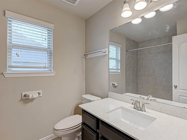 2111 Post Oak Ct — Photo 38