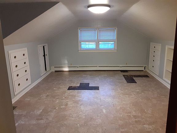 5th image of 821 Aylworth Ave