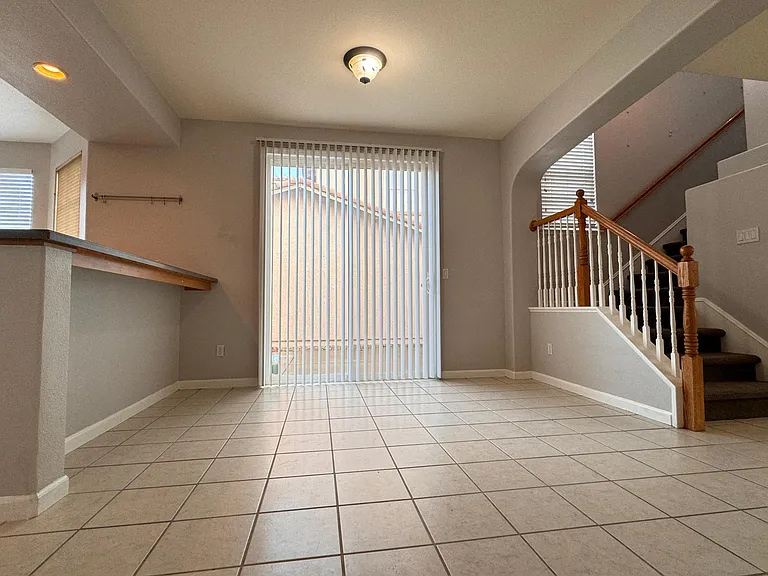 2451 Hanson Dr — Photo 7
