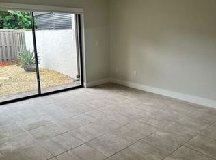 8563 SW 115th Ct, Miami, FL 33173