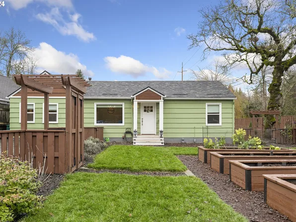 8003 SW Taylors Ferry Rd, Portland, OR 97223