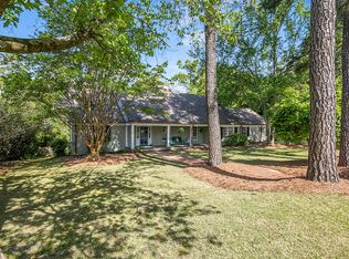 1920 Winterlochen Rd, Fayetteville, NC 28305