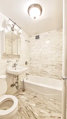 Rented by Avenues Real Estate | media 18