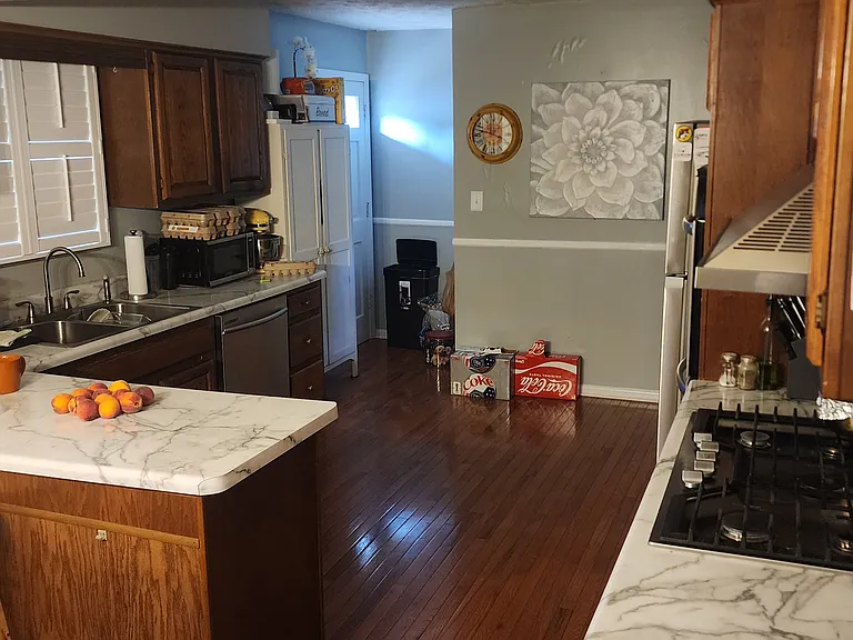 166 Brookview Dr — Photo 7