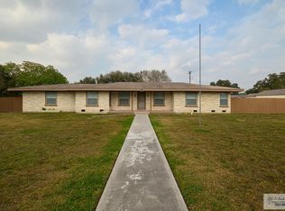 439 E Van Eaton Ave, Raymondville, TX 78580