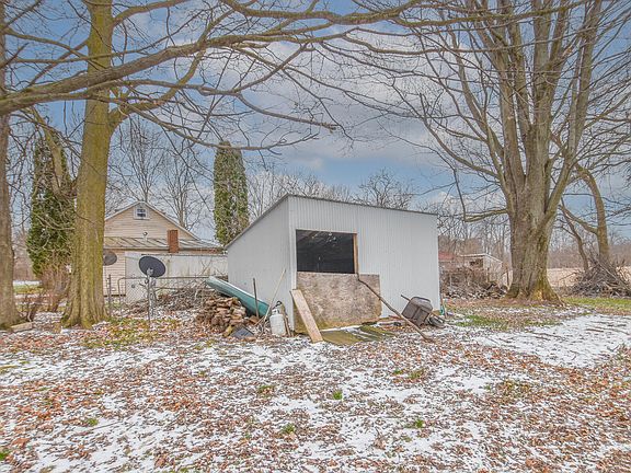 4th image of 854 Braucker Rd