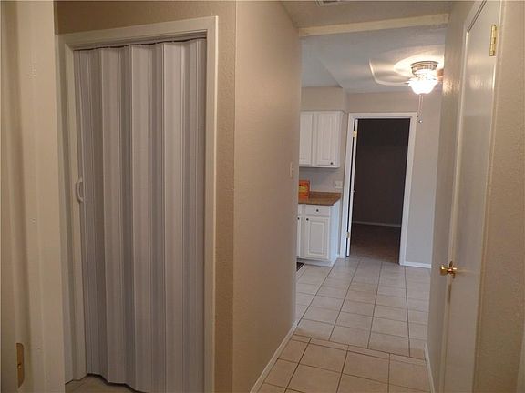 5th image of 2308 Thrall Ct