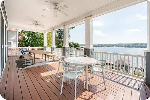 307 Lakeside Blvd Photo 1