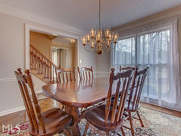 5th image of 125 Courtland Dr