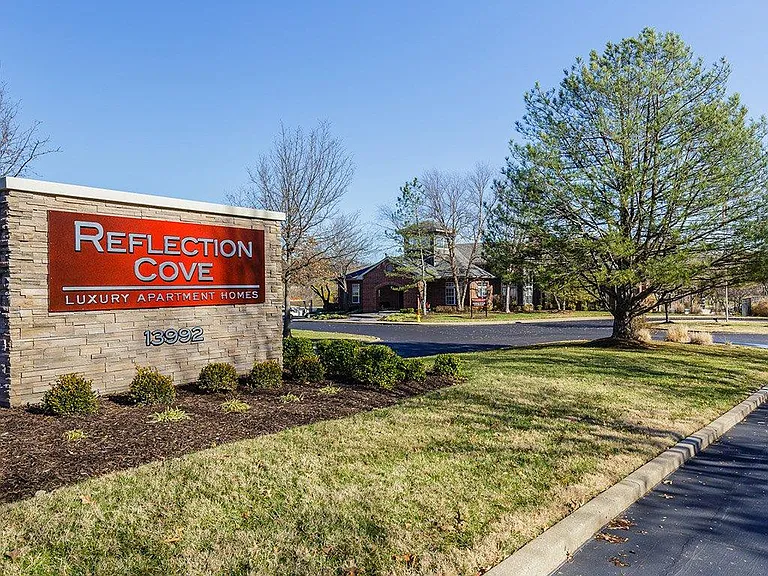 Reflection Cove Apartment Homes — Photo 18