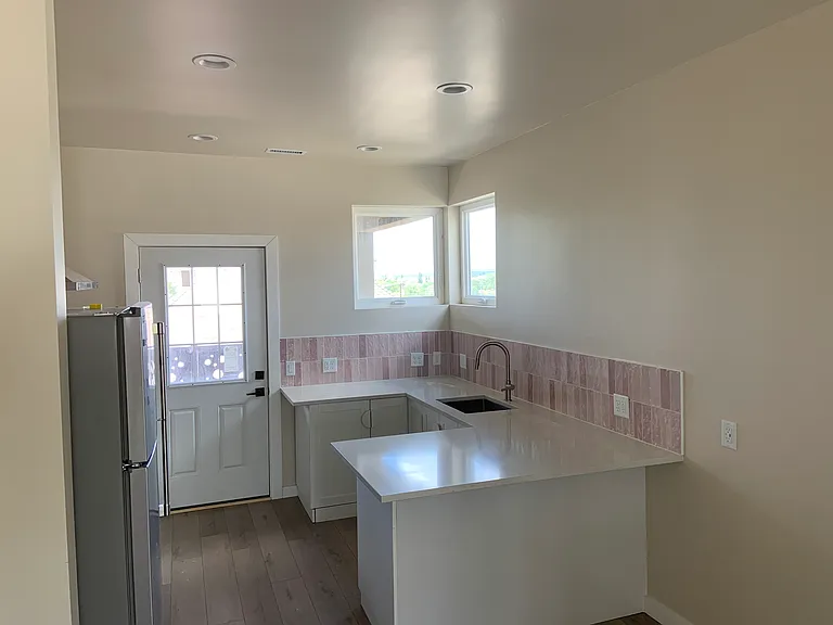 402 E Birch Ave #1 — Photo 9