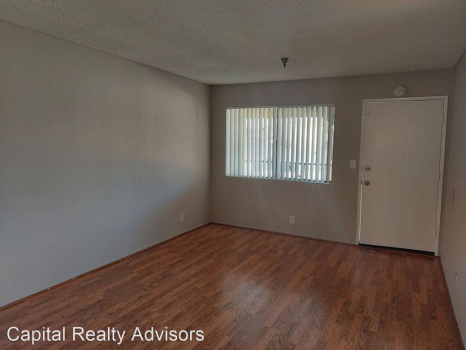 1st image of 3204 W 139th St #3