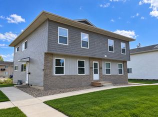 1100 W 20th St, Cedar Falls, IA 50613