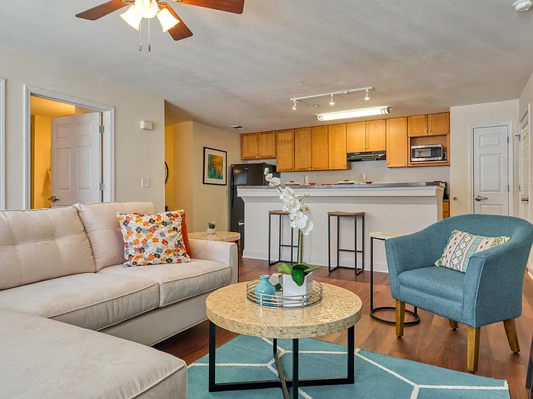 Smiths Landing Apartments — Photo 25