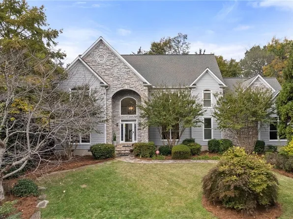 2804 County Clare Rd, Greensboro, NC 27407