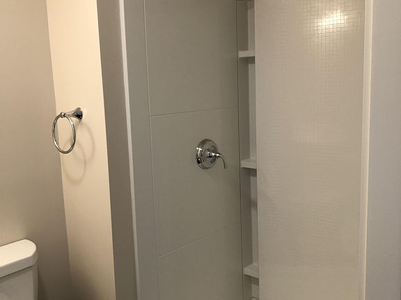 5th image of 36 Shamrock St #1-146