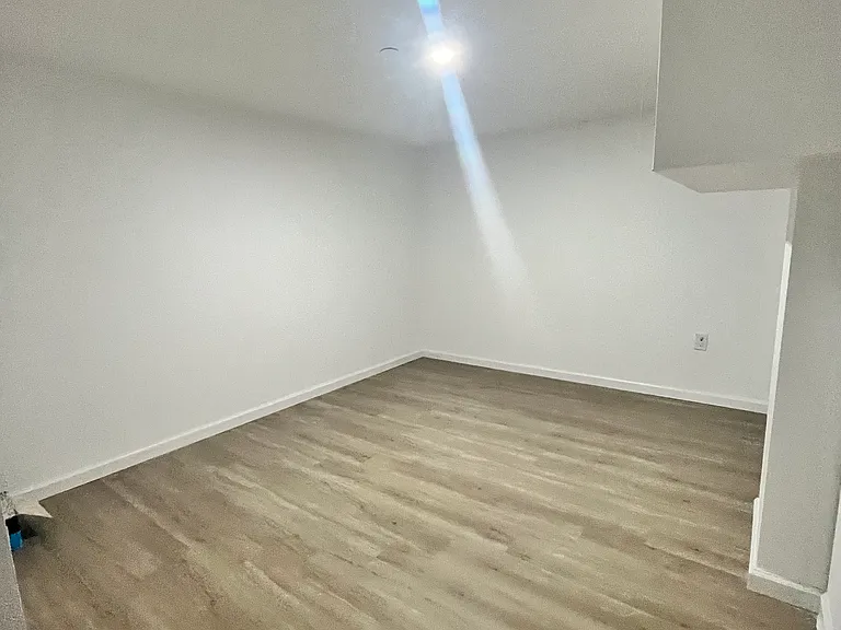 553 Market St #1C — Photo 5