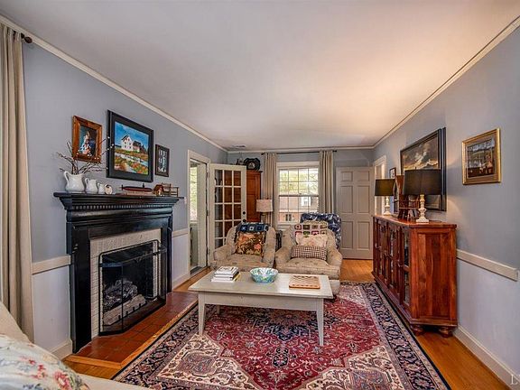 5th image of 1832 Clayton Ave