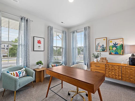 4th image of 95 Terrace Greene Cir #103