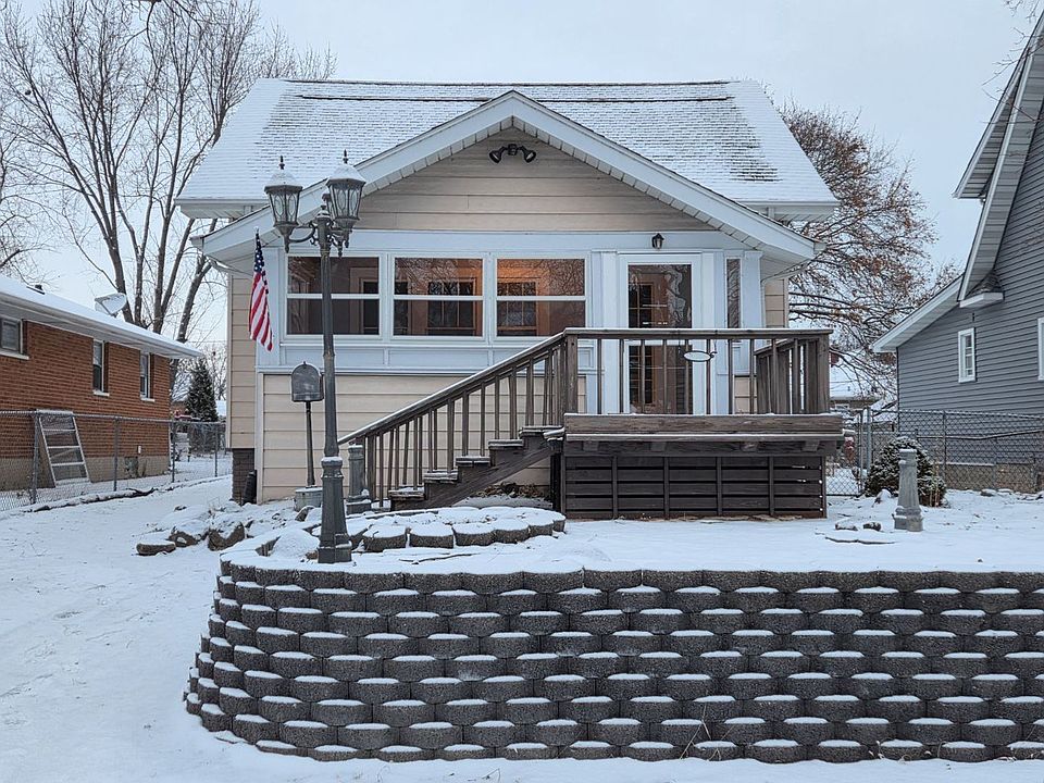 1st image of 2108 Lloyd Ave