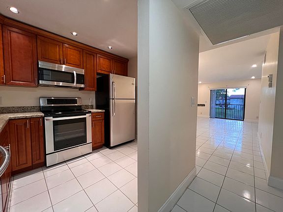 5th image of 21911 Lake Forest Cir APT 206