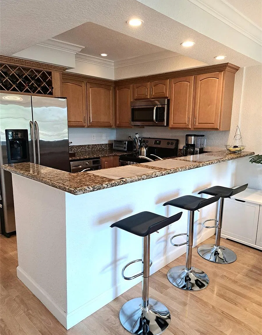 1 bed, 750 sqft, $1,950 — Photo 2